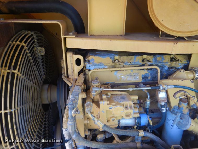 image for item DM3858 1995 Caterpillar CP-563  single drum vibratory roller