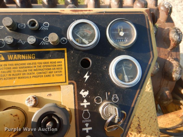 image for item DM3858 1995 Caterpillar CP-563  single drum vibratory roller