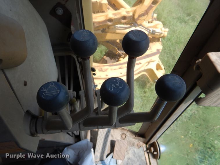 image for item DM3866 1996 John Deere 770BH  motor grader