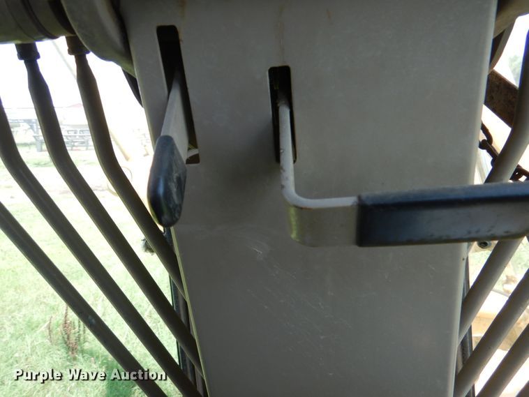 image for item DM3866 1996 John Deere 770BH  motor grader