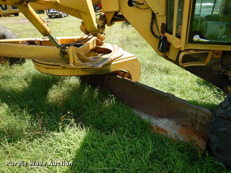 image for item DM3866 1996 John Deere 770BH  motor grader