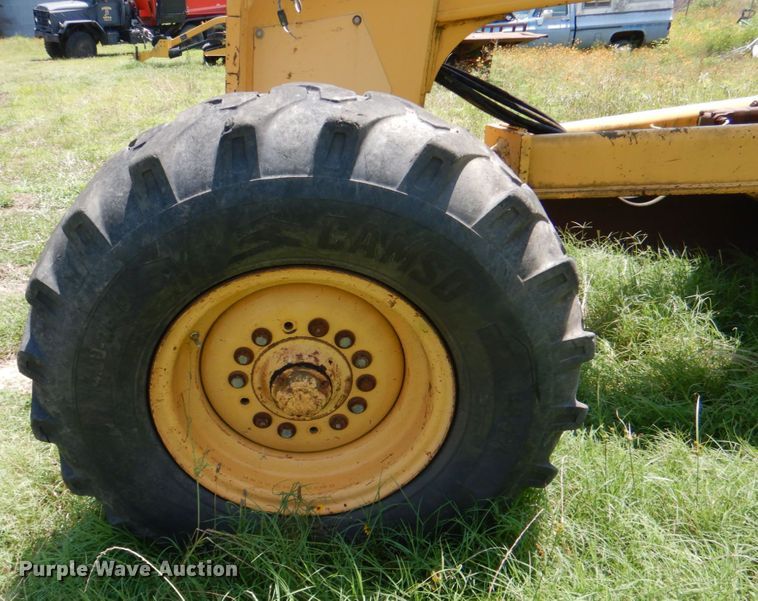 image for item DM3866 1996 John Deere 770BH  motor grader