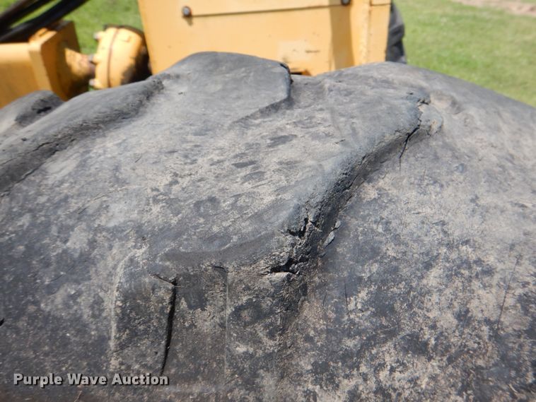 image for item DM3866 1996 John Deere 770BH  motor grader