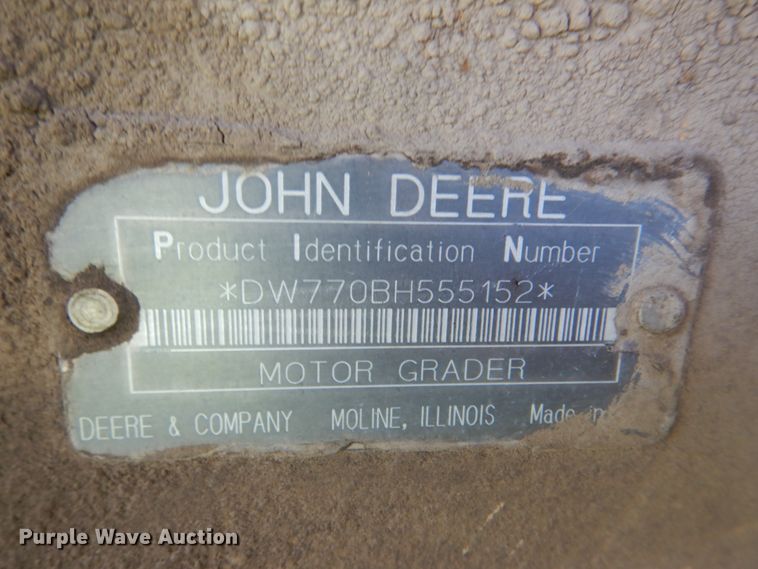 image for item DM3866 1996 John Deere 770BH  motor grader