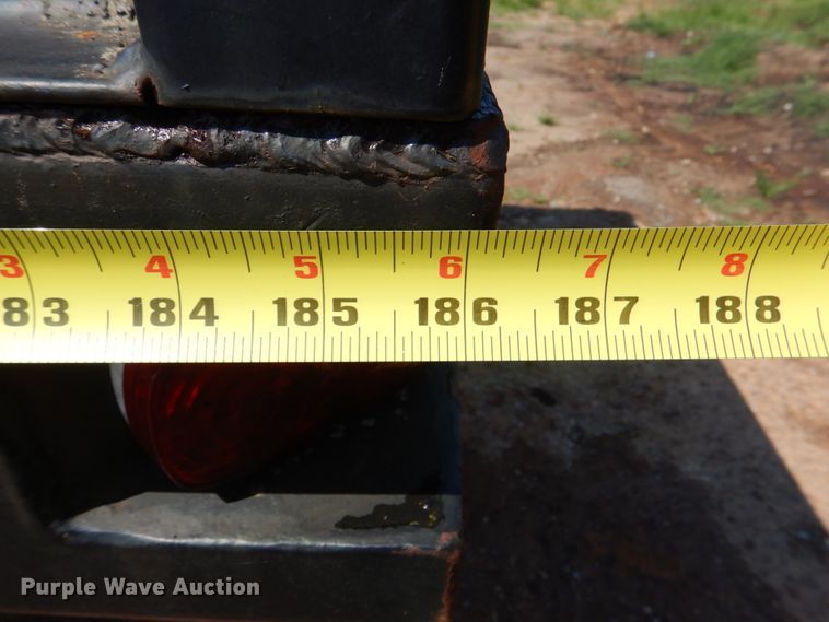 image for item DM3868 1983 International 1654  dump flatbed truck