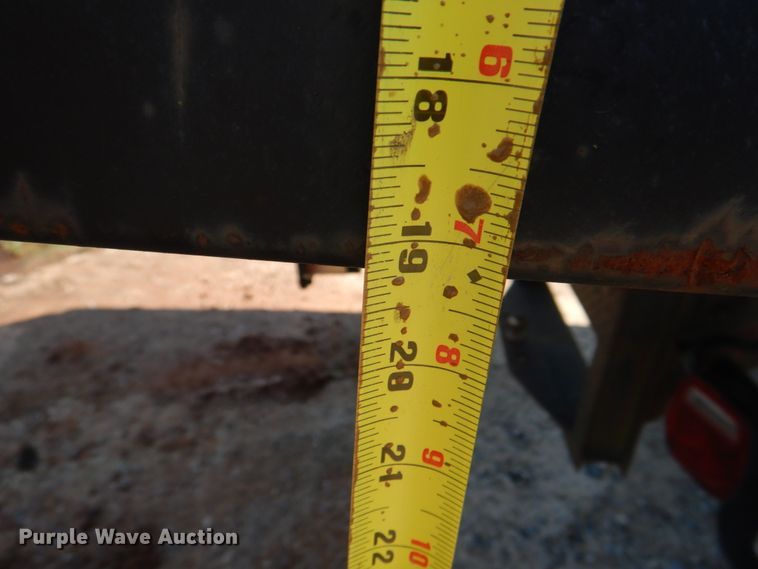 image for item DM3868 1983 International 1654  dump flatbed truck