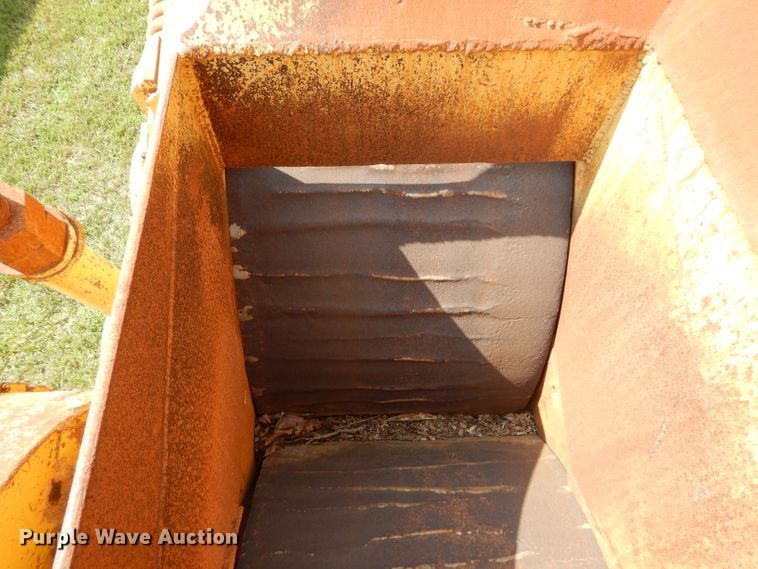 image for item DM4328 1957 Pioneer T54  crusher