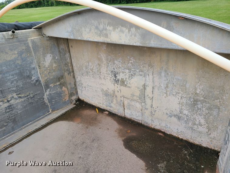 image for item DM8738 2006 Travis  end dump trailer