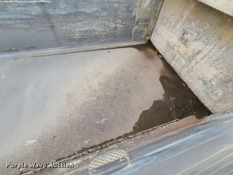 image for item DM8738 2006 Travis  end dump trailer