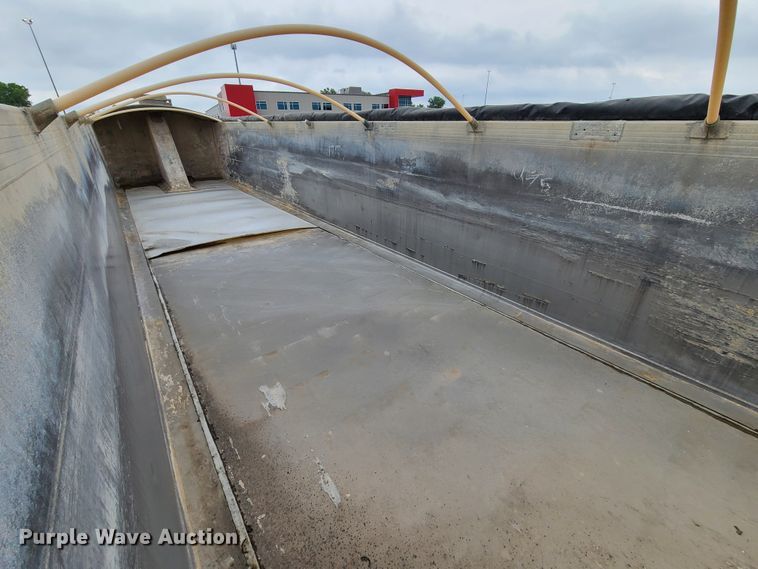 image for item DM8738 2006 Travis  end dump trailer