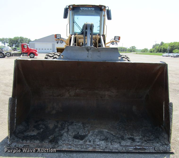 image for item EV9252 2003 Volvo L110E  wheel loader