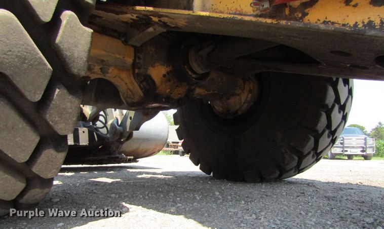 image for item EV9252 2003 Volvo L110E  wheel loader