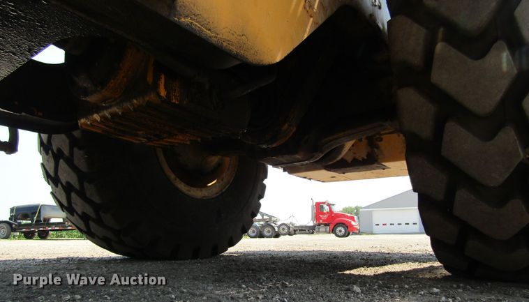 image for item EV9252 2003 Volvo L110E  wheel loader