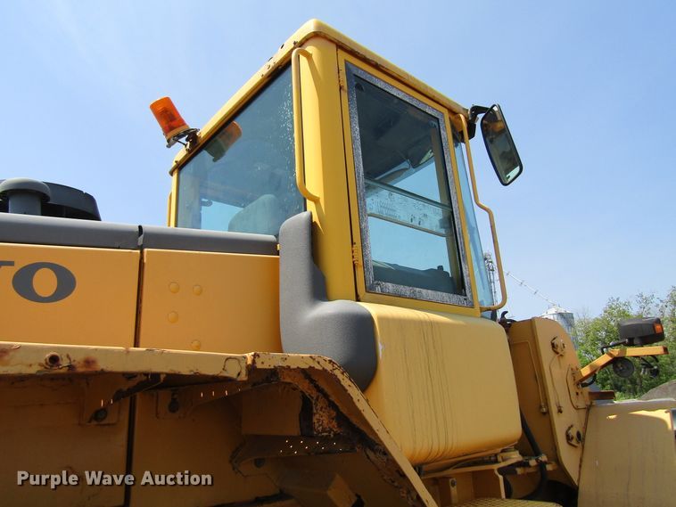 image for item EV9252 2003 Volvo L110E  wheel loader