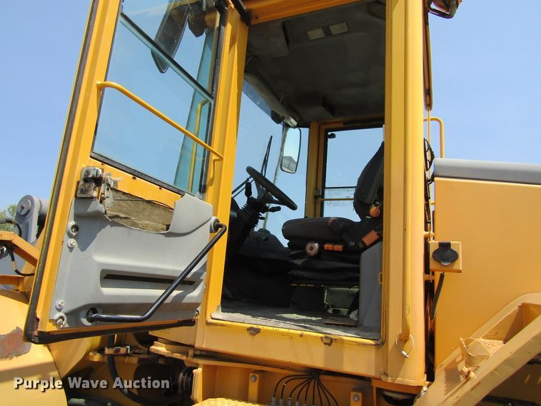 image for item EV9252 2003 Volvo L110E  wheel loader