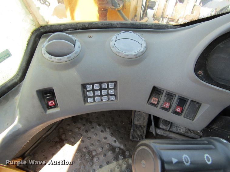 image for item EV9252 2003 Volvo L110E  wheel loader