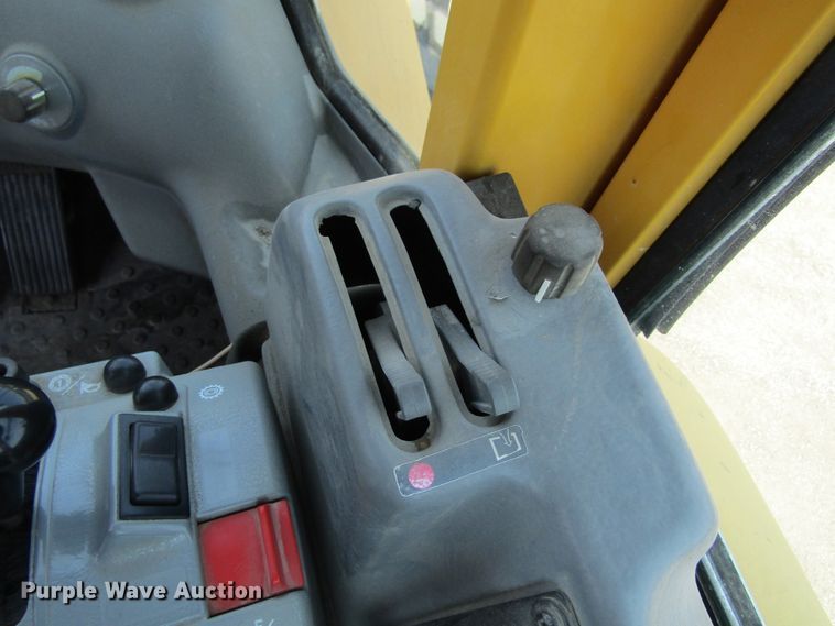 image for item EV9252 2003 Volvo L110E  wheel loader