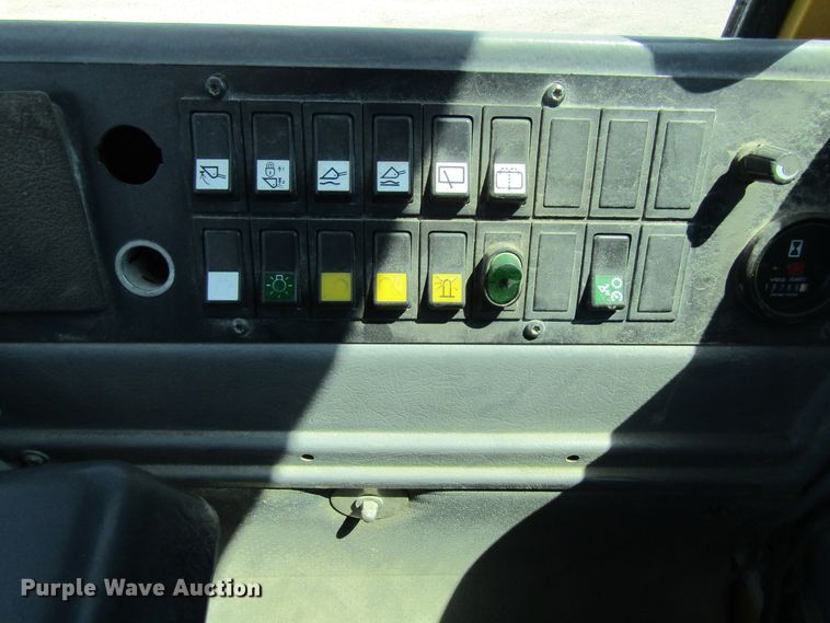 image for item EV9252 2003 Volvo L110E  wheel loader