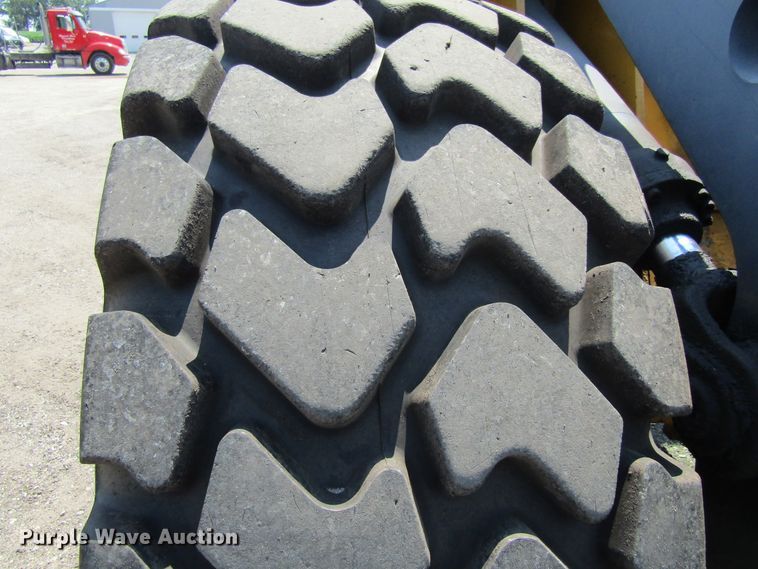 image for item EV9252 2003 Volvo L110E  wheel loader