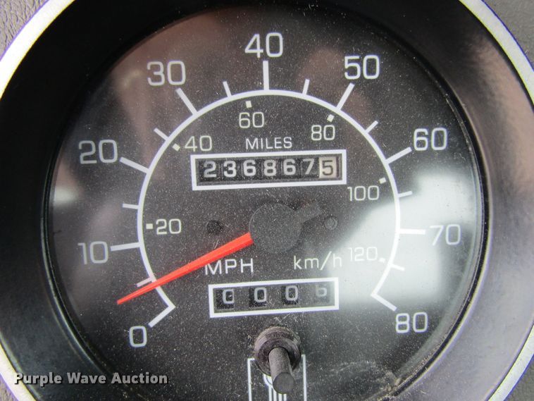 image for item EV9266 2005 Kenworth T300  semi truck