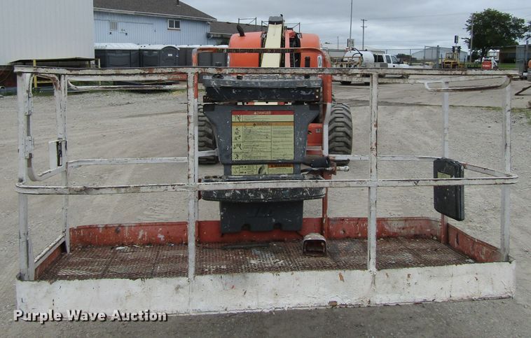 image for item EV9267 2005 JLG 600S  boom lift