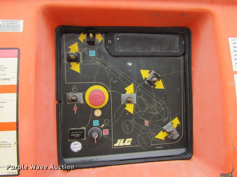 image for item EV9267 2005 JLG 600S  boom lift