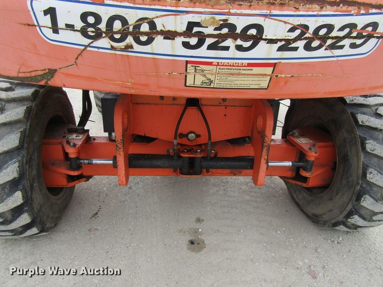 image for item EV9267 2005 JLG 600S  boom lift