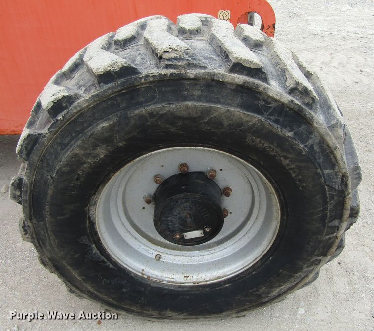 image for item EV9267 2005 JLG 600S  boom lift