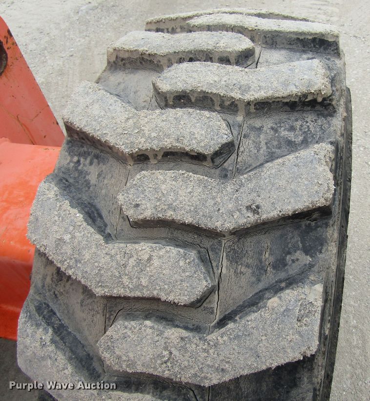 image for item EV9267 2005 JLG 600S  boom lift