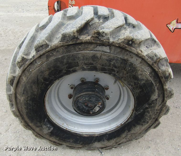 image for item EV9267 2005 JLG 600S  boom lift