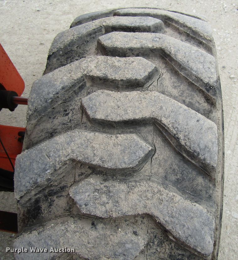 image for item EV9267 2005 JLG 600S  boom lift