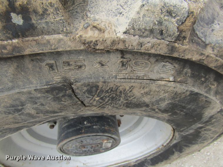 image for item EV9267 2005 JLG 600S  boom lift