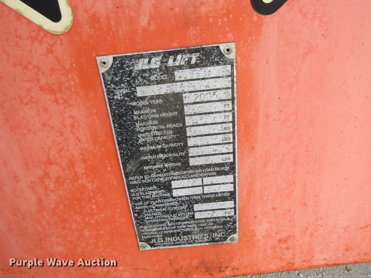 image for item EV9267 2005 JLG 600S  boom lift