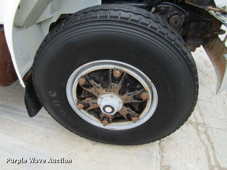 image for item EV9271 1995 International 4900  roll-off container truck