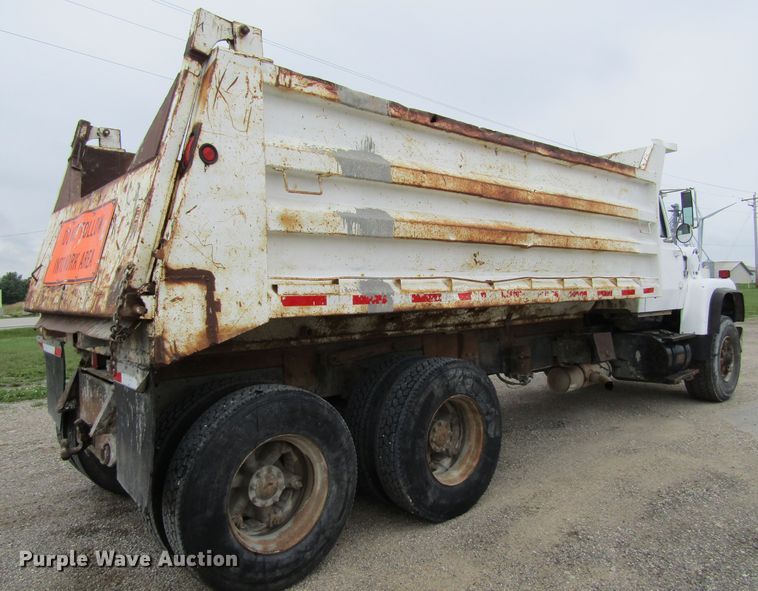 image for item EV9273 1992 Ford LT8000  dump truck