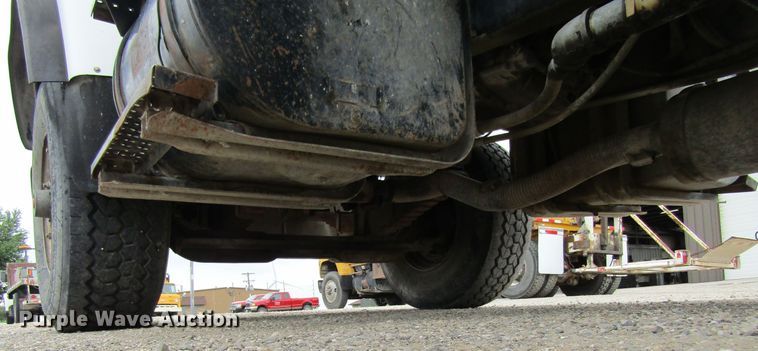 image for item EV9273 1992 Ford LT8000  dump truck