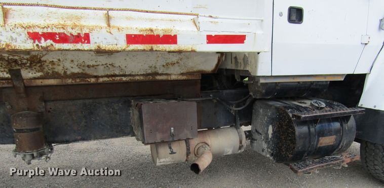 image for item EV9273 1992 Ford LT8000  dump truck