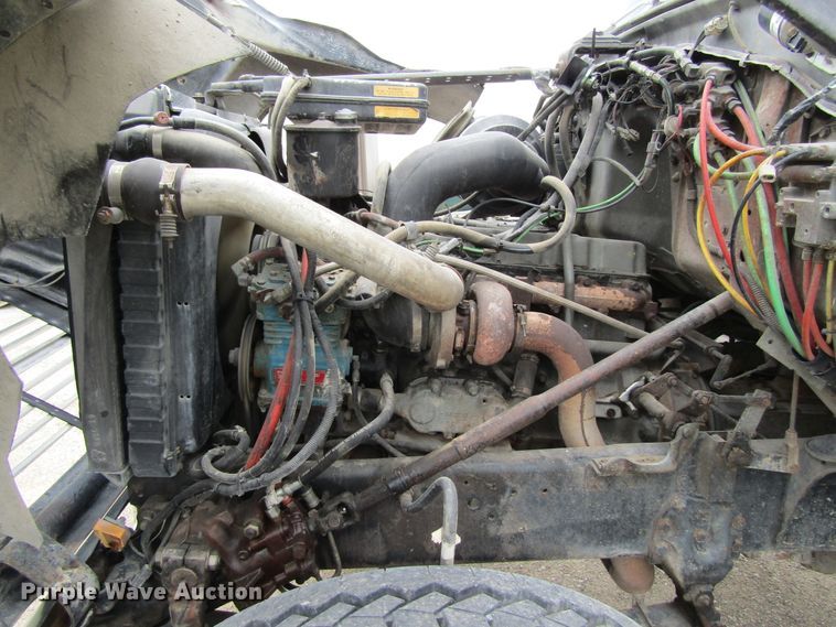 image for item EV9273 1992 Ford LT8000  dump truck