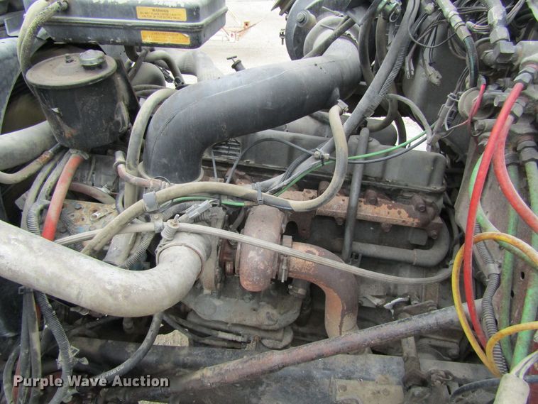 image for item EV9273 1992 Ford LT8000  dump truck