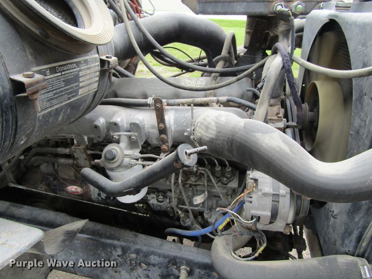 image for item EV9273 1992 Ford LT8000  dump truck