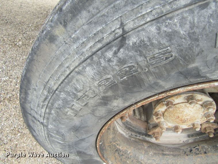 image for item EV9273 1992 Ford LT8000  dump truck