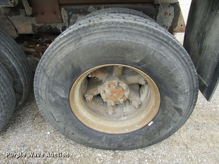 image for item EV9273 1992 Ford LT8000  dump truck