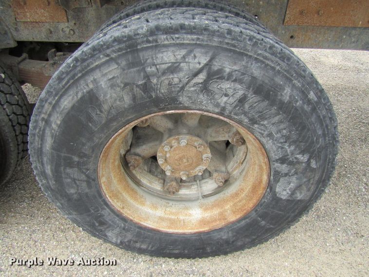 image for item EV9273 1992 Ford LT8000  dump truck