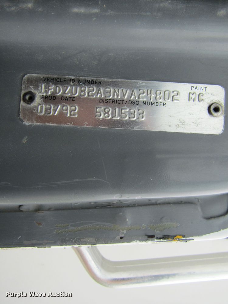 image for item EV9273 1992 Ford LT8000  dump truck