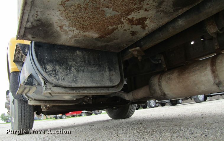 image for item EV9275 1988 Ford LN8000  water truck