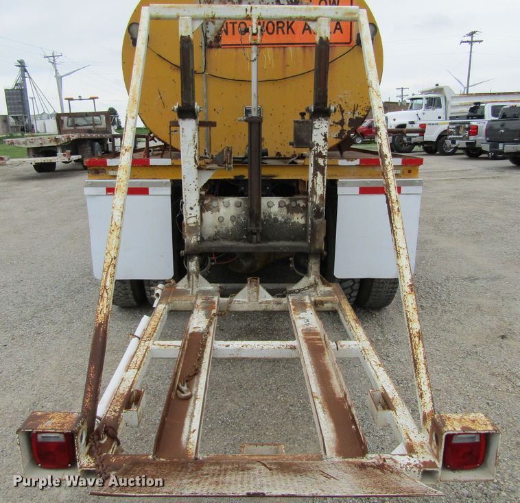 image for item EV9275 1988 Ford LN8000  water truck