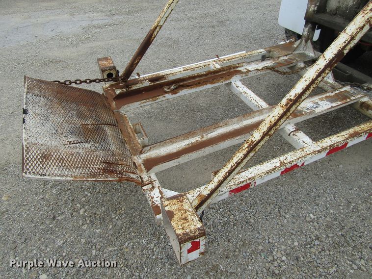 image for item EV9275 1988 Ford LN8000  water truck