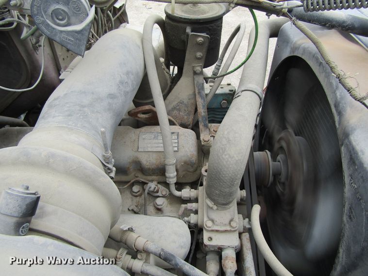 image for item EV9275 1988 Ford LN8000  water truck