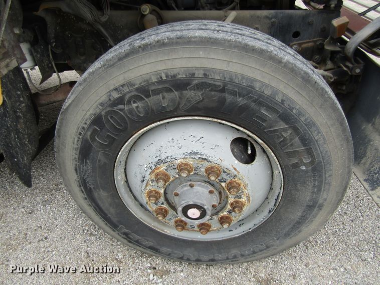 image for item EV9275 1988 Ford LN8000  water truck