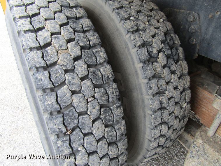 image for item EV9275 1988 Ford LN8000  water truck